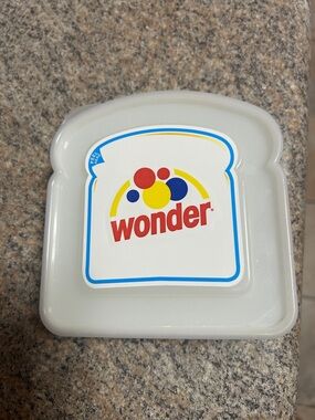 Vintage Wonder Bread Sandwich Keeper. for your Lunch Box- Very Good Condition.